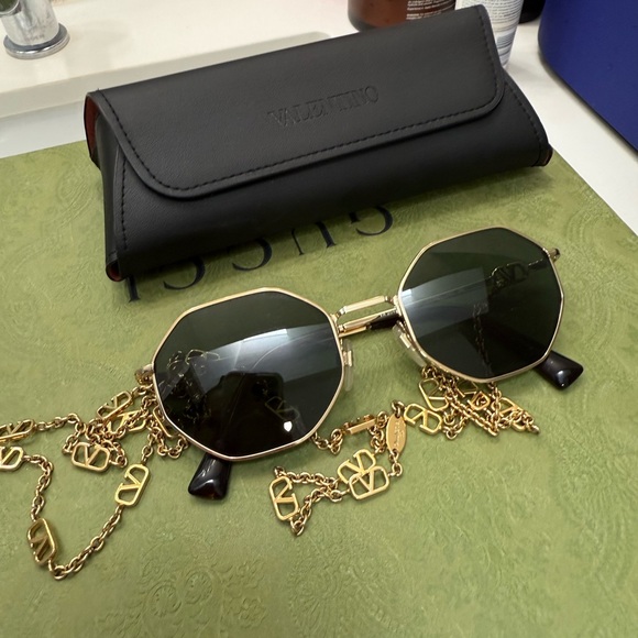 Valentino Gold and Black Sunglasses with Chain - Picture 1 of 6